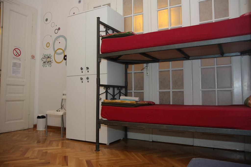 Time Hostel Белград Номер фото