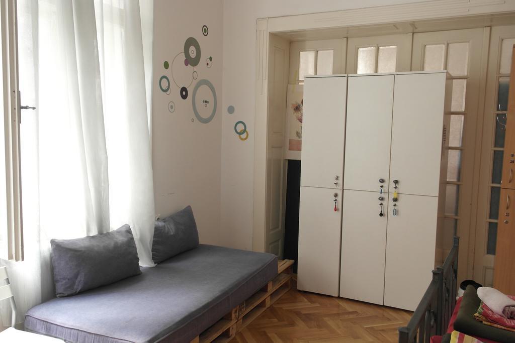Time Hostel Белград Экстерьер фото